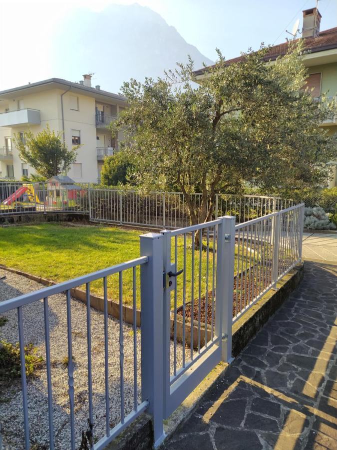 Family Garden Apartment 加尔达湖滨 外观 照片