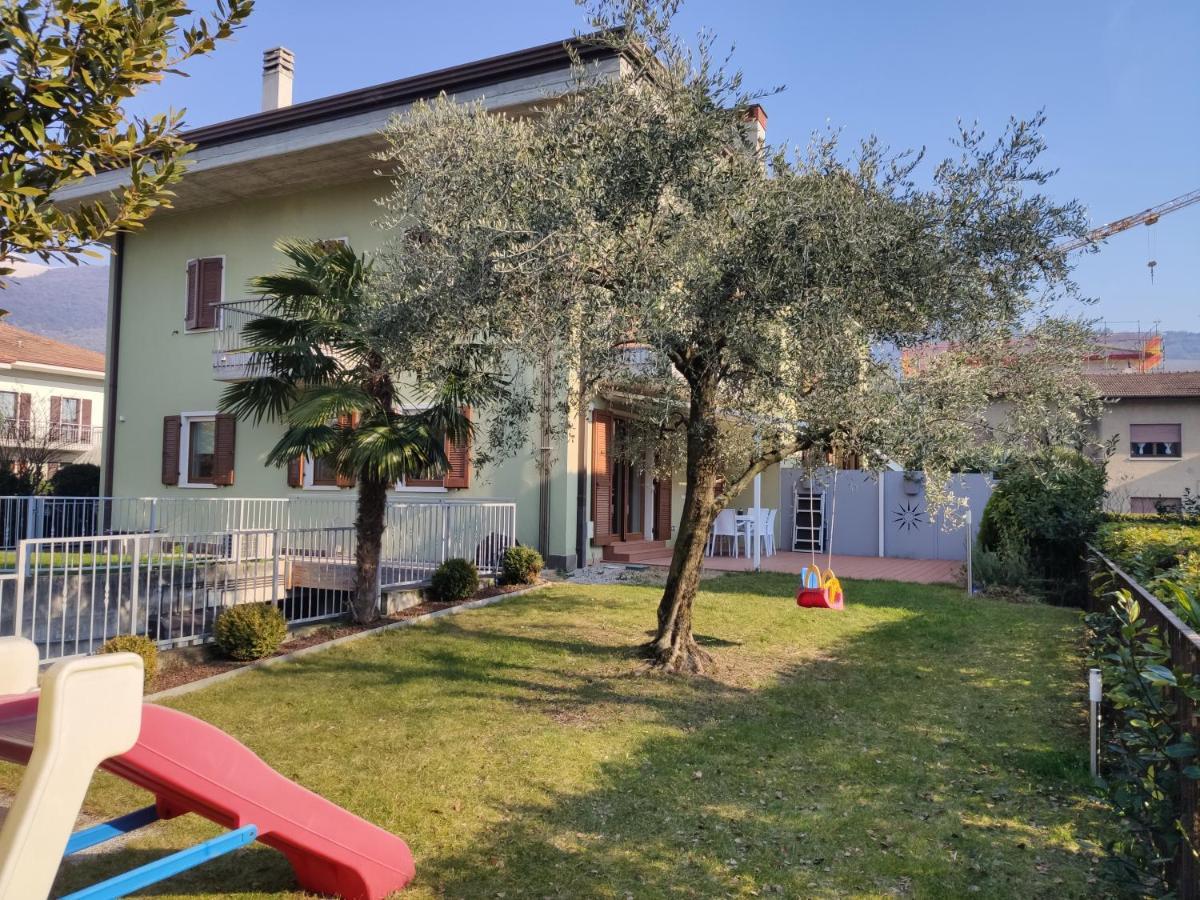 Family Garden Apartment 加尔达湖滨 外观 照片